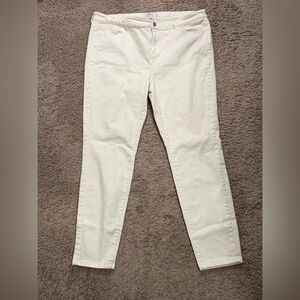 Vineyard Vines White jeans